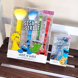 Wet n wild sesame street makeup brush set and eyelash curler